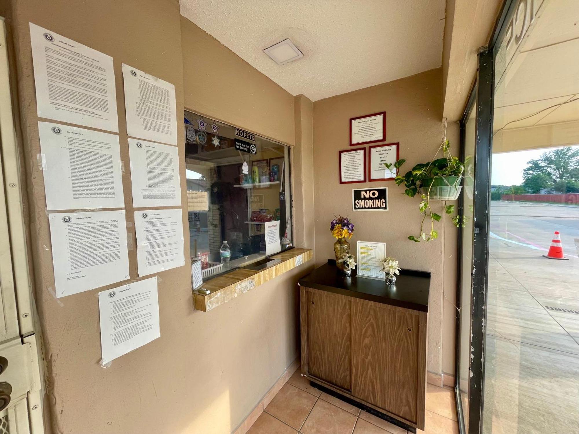 Ankur Inn Motel Dallas Exterior photo
